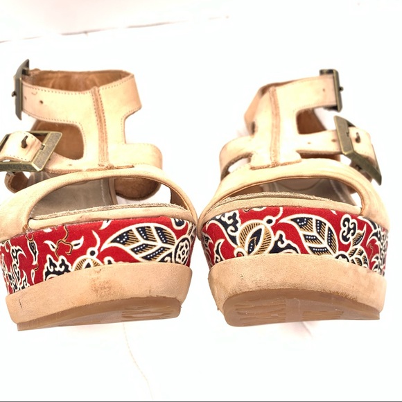 BLACKSTONE | Batik Wedge Platform Sandals - Picture 7 of 15